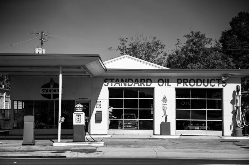The MPG Obsession America Forgot It Had: When Drivers Actually Did the Math at Every Fill-Up